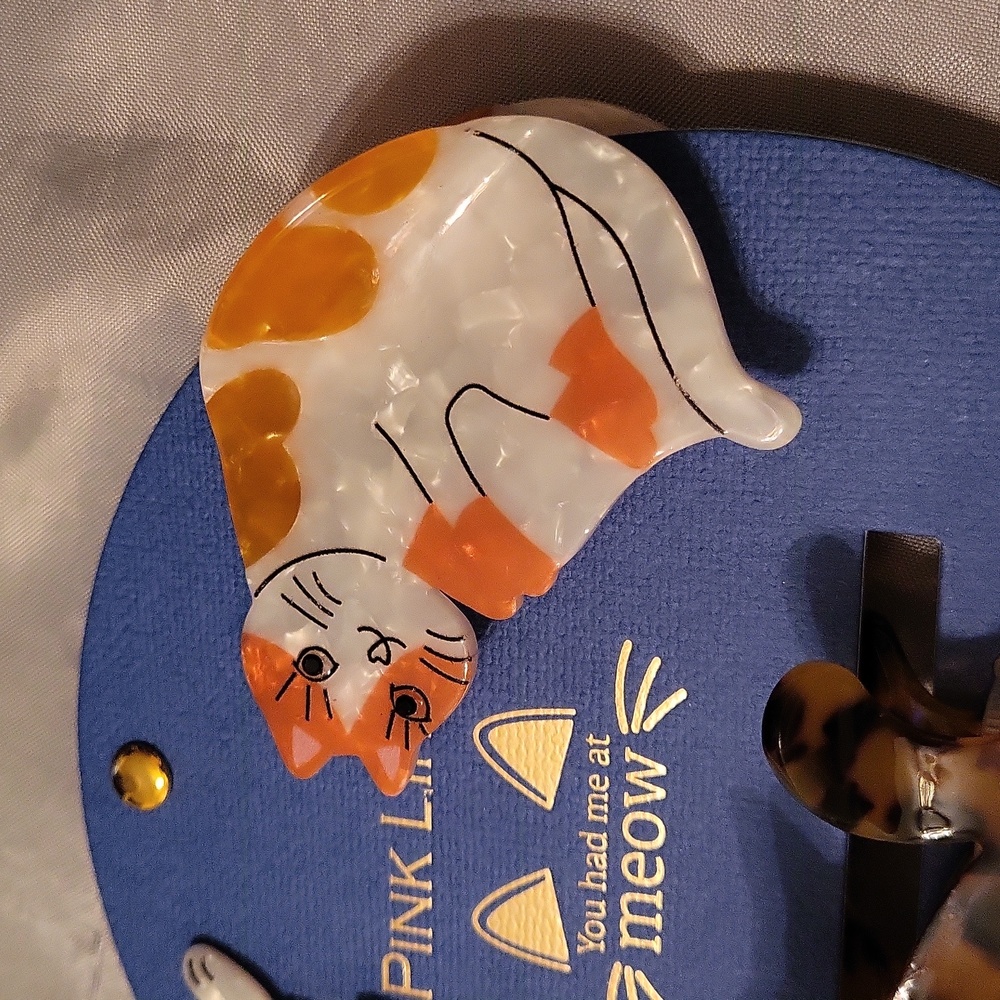 Kitty cat 🐱 hair clips New on card - Picture 3 of 4